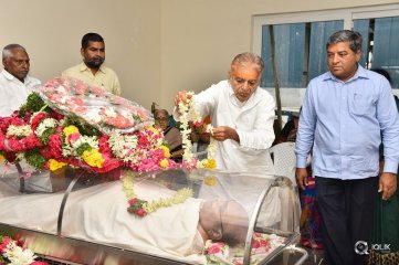 Celebs Pay Condolences to C Narayana Reddy